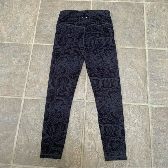 𝅺allfenix animal print‎ high rise leggings. - Picture 5 of 10